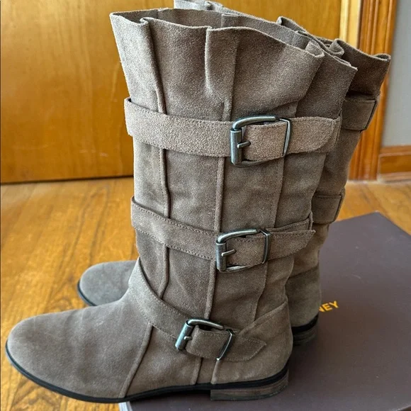Women’s Hive & Honey Florence Boots. Size 8 - Picture 6 of 8
